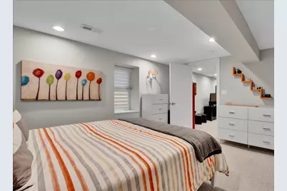 5719 W Dakin Street, Chicago, IL 60634 - Photo 30