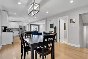 5719 W Dakin St, Chicago, IL 60634 - Photo 8