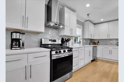 5719 W Dakin Street, Chicago, IL 60634 - Photo 10
