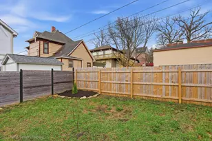 104 E Division St, Lemont, IL 60439 - Photo 18