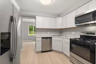 16324 Brementowne Dr, Tinley Park, IL 60477 - Photo 10