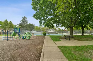 4331 Hoover St, Rolling Meadows, IL 60008 - Photo 30