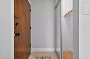 7117 W 93rd St, Oak Lawn, IL 60453 - Photo 14