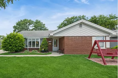 11624 S Ridgeland Avenue, Worth, IL 60482 - Photo 2