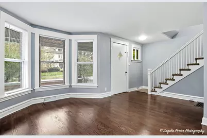 937 N County Street, Waukegan, IL 60085 - Photo 2