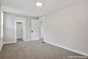937 N County St, Waukegan, IL 60085 - Photo 8