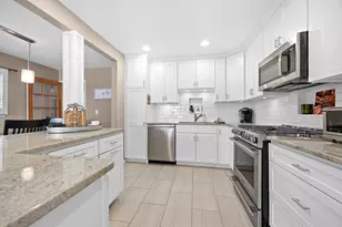 908 40th St, Downers Grove, IL 60515 - Photo 2
