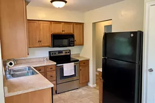 940 N Dement Ave, Dixon, IL 61021 - Photo 2
