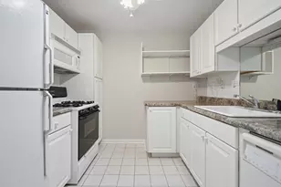 940 E Old Willow Rd, Prospect Heights, IL 60070 - Photo 8