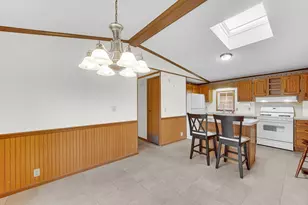 633 Mohawk Trail, Marengo, IL 60152 - Photo 8