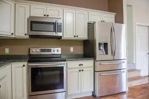 1207 W Dianne Ln, Mahomet, IL 61853 - Photo 6