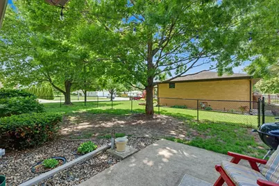 430 E Dent Street, Gilman, IL 60938 - Photo 24
