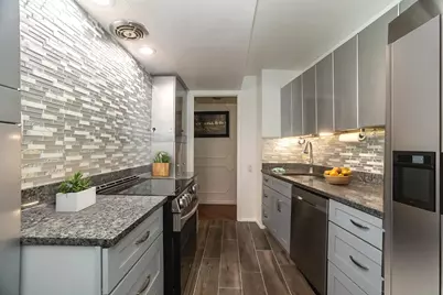 300 N State Street #5620, Chicago, IL 60654 - Photo 4