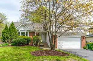 130 Newfield Ct, Buffalo Grove, IL 60089 - Photo 1