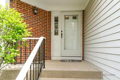 130 Newfield Court, Buffalo Grove, IL 60089 - Photo 2