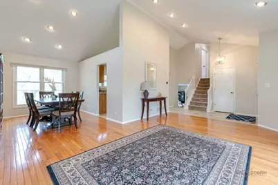 130 Newfield Court, Buffalo Grove, IL 60089 - Photo 6