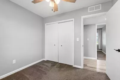 1022 W 13th Street, Davenport, IA 52804 - Photo 14