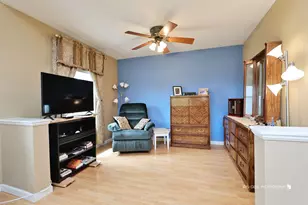 299 Haywood Dr, Round Lake, IL 60073 - Photo 14