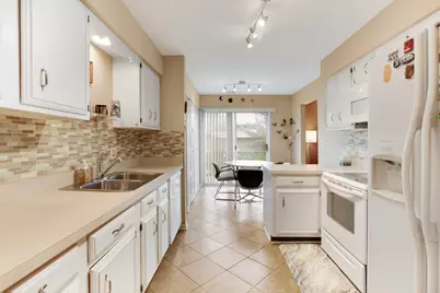 4050 Dundee Road #105, Northbrook, IL 60062 - Photo 8