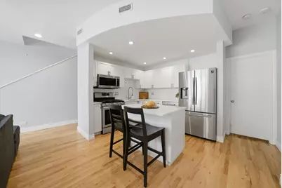 2306 W Bloomingdale Avenue #D, Chicago, IL 60647 - Photo 12