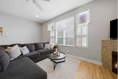 2306 W Bloomingdale Avenue #D, Chicago, IL 60647 - Photo 6