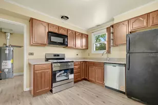 273 Mohawk St, Park Forest, IL 60466 - Photo 6