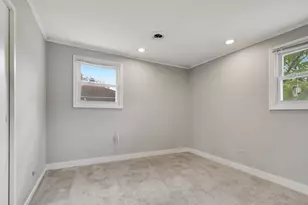 273 Mohawk St, Park Forest, IL 60466 - Photo 10