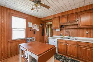 205 W 6th St, Aroma Park, IL 60910 - Photo 14