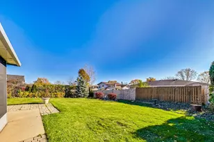 1145 Nottingham Ln, Hoffman Estates, IL 60169 - Photo 40
