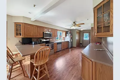 2711 Royal Oaks Drive, Freeport, IL 61032 - Photo 8