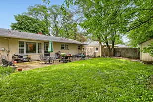 9308 Karlov Ave, Skokie, IL 60076 - Photo 20