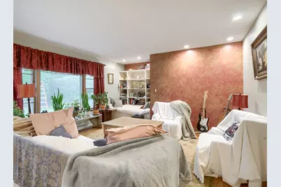 9308 Karlov Avenue, Skokie, IL 60076 - Photo 10