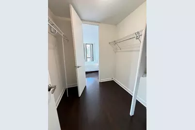 1 E Scott Street #2102, Chicago, IL 60610 - Photo 8