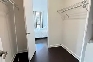 1 E Scott St, Chicago, IL 60610 - Photo 8