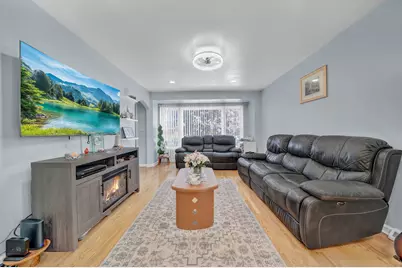 3615 W 70th Place, Chicago, IL 60629 - Photo 4
