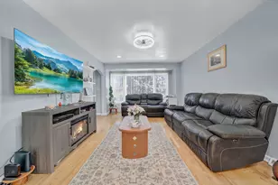 3615 W 70th Pl, Chicago, IL 60629 - Photo 4