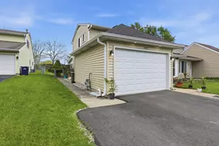 577 Horace Dr, Elgin, IL 60120 - Photo 28