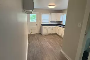 504 E Stanton St, Streator, IL 61364 - Photo 6