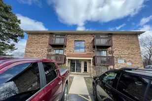 535 Brookside Dr, Westmont, IL 60559 - Photo 1