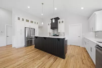 8011 S Oconto Avenue, Bridgeview, IL 60455 - Photo 8
