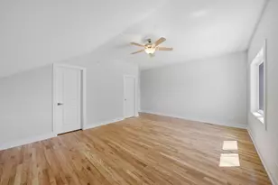 8011 S Oconto Ave, Bridgeview, IL 60455 - Photo 32