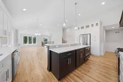 8011 S Oconto Avenue, Bridgeview, IL 60455 - Photo 10