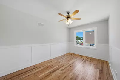 8011 S Oconto Avenue, Bridgeview, IL 60455 - Photo 28