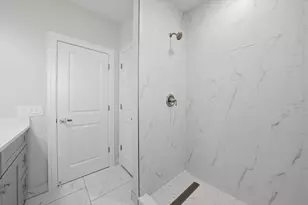 8011 S Oconto Ave, Bridgeview, IL 60455 - Photo 16