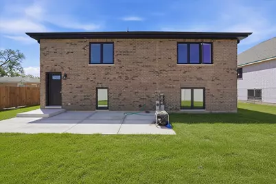 8011 S Oconto Avenue, Bridgeview, IL 60455 - Photo 38