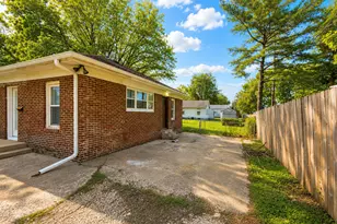 912 N Wasson St, Streator, IL 61364 - Photo 2