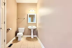930 Case St, Naperville, IL 60563 - Photo 8