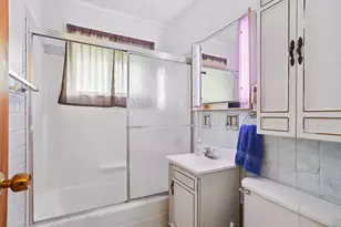 7025 Saratoga Dr, Bridgeview, IL 60455 - Photo 12