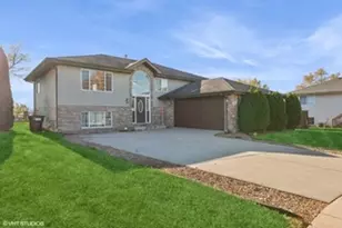 592 Farmview Ct, University Park, IL 60484 - Photo 1
