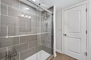 6139 W Gunnison St, Chicago, IL 60630 - Photo 30